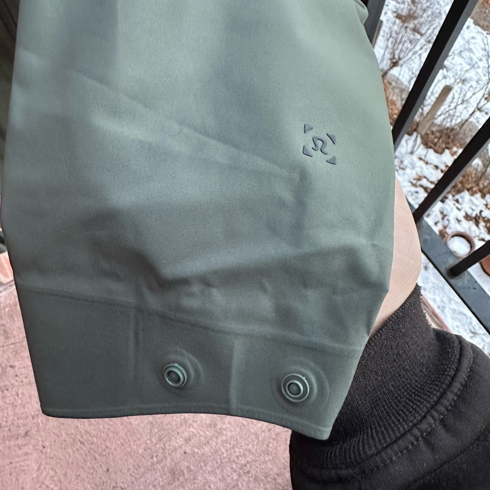 Lululemon Outpour Shell Jacket - Picture 3 of 9